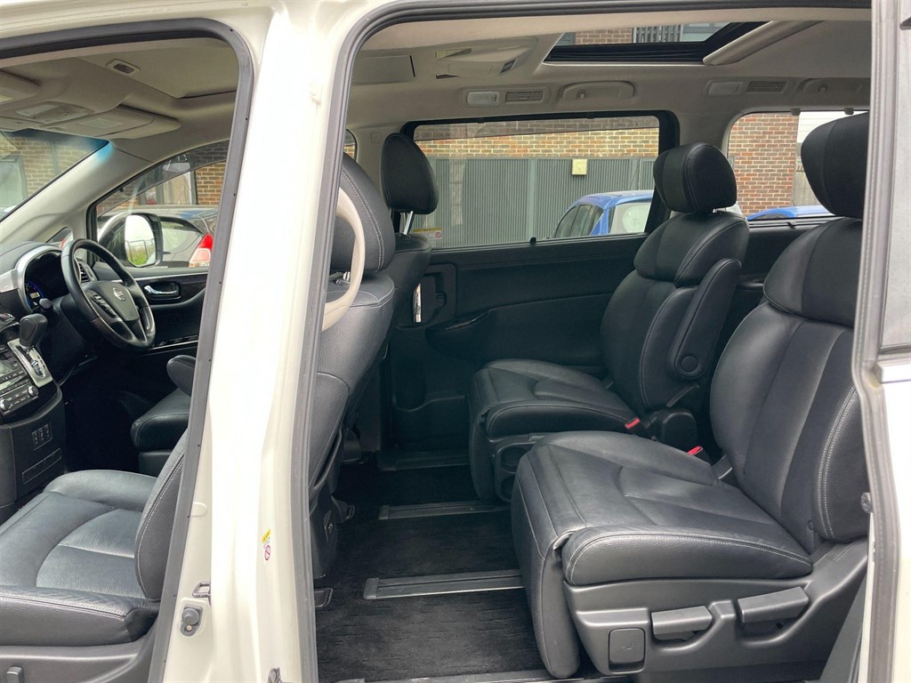 Used Nissan Elgrand 2013 for sale - 76311433: Photo 34