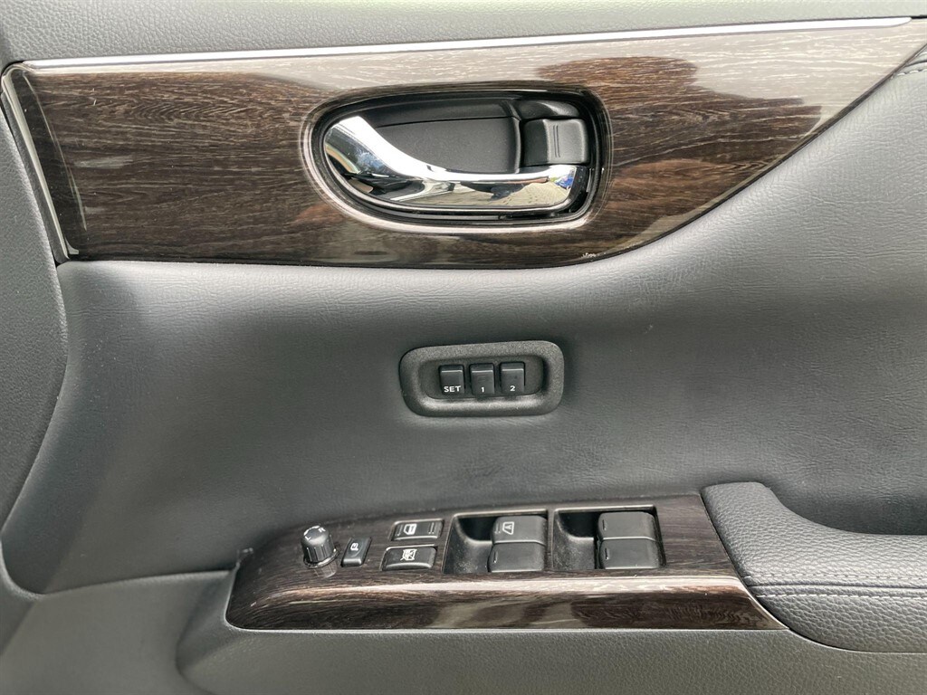 Used Nissan Elgrand 2013 for sale - 76311433: Photo 36