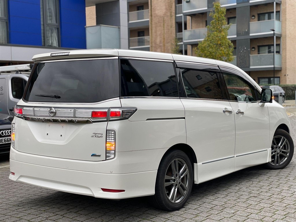 Used Nissan Elgrand 2013 for sale - 76311433: Photo 4