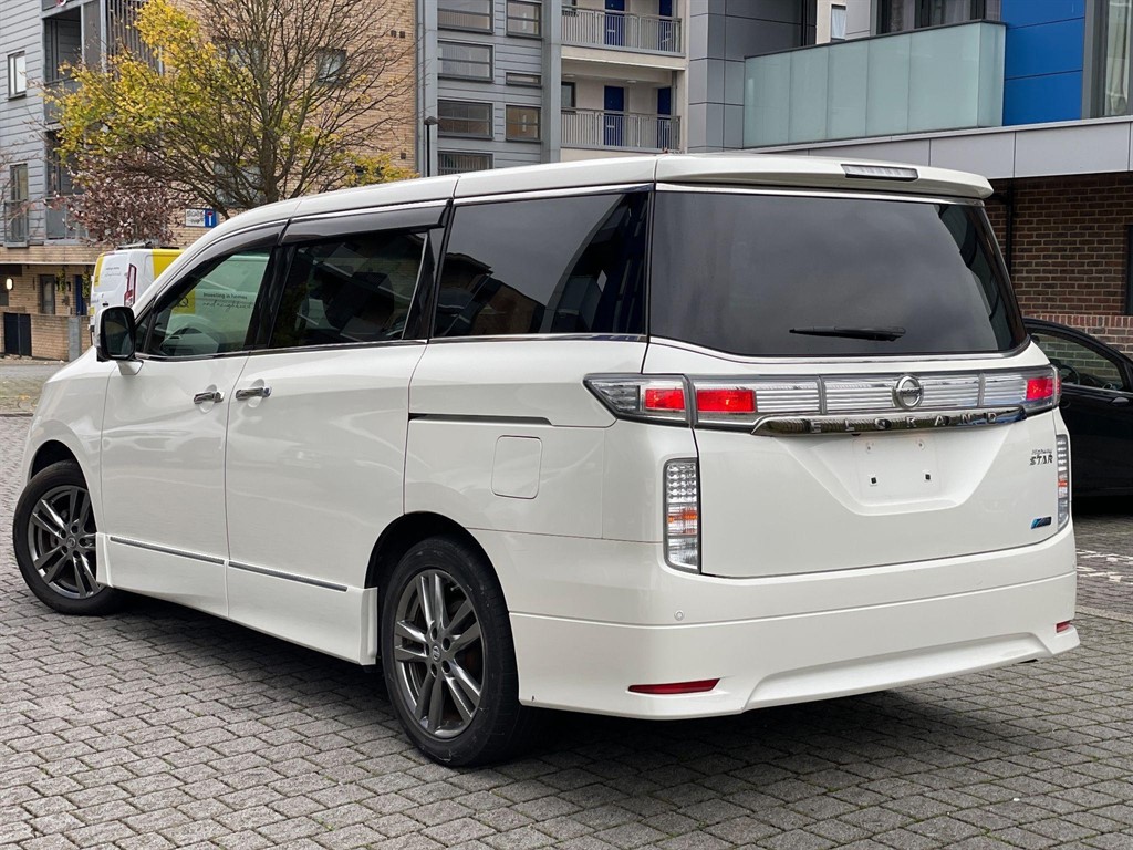 Used Nissan Elgrand 2013 for sale - 76311433: Photo 5