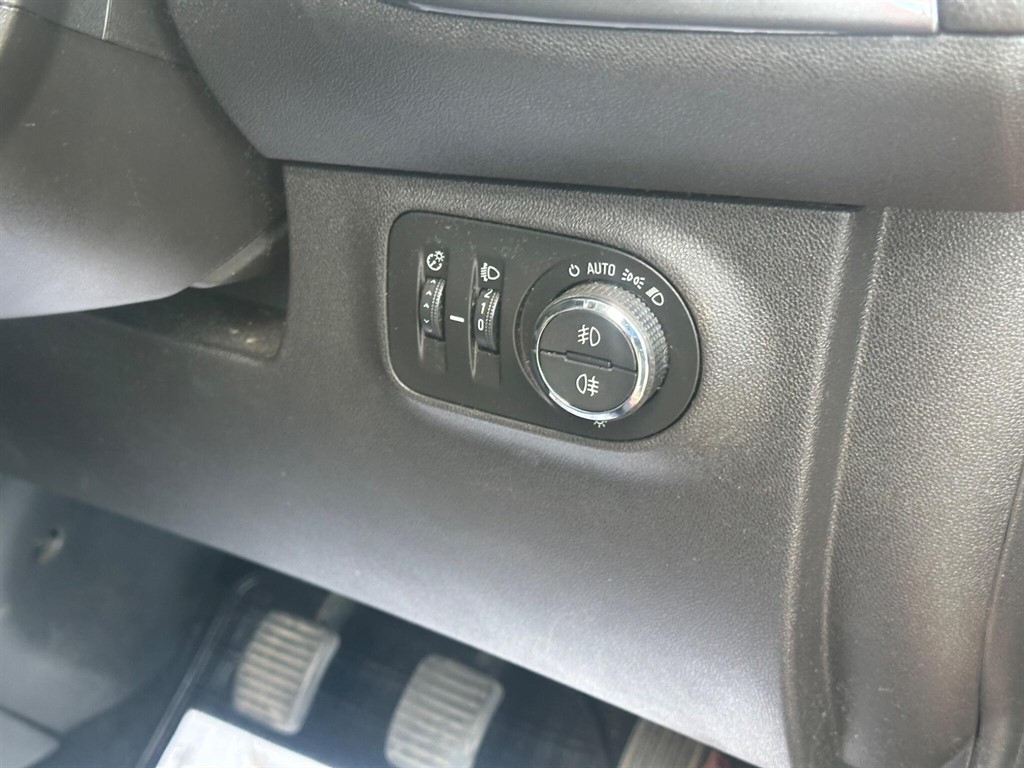 Used Vauxhall Corsa 2018 for sale - 77058034: Photo 29