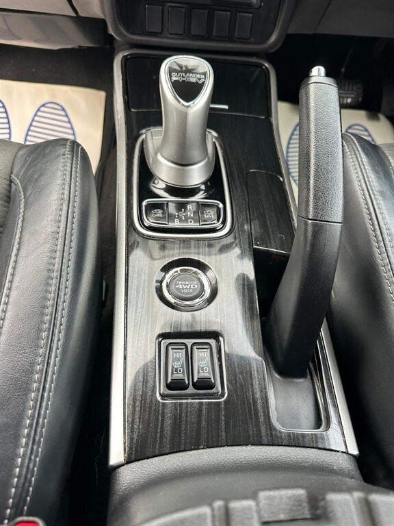 Used Mitsubishi Outlander 2016 for sale - 77706491: Photo 12