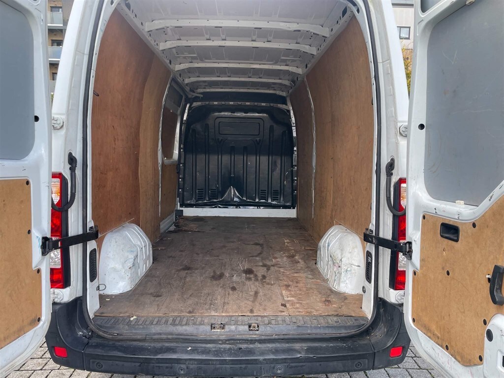 Vehicle 33