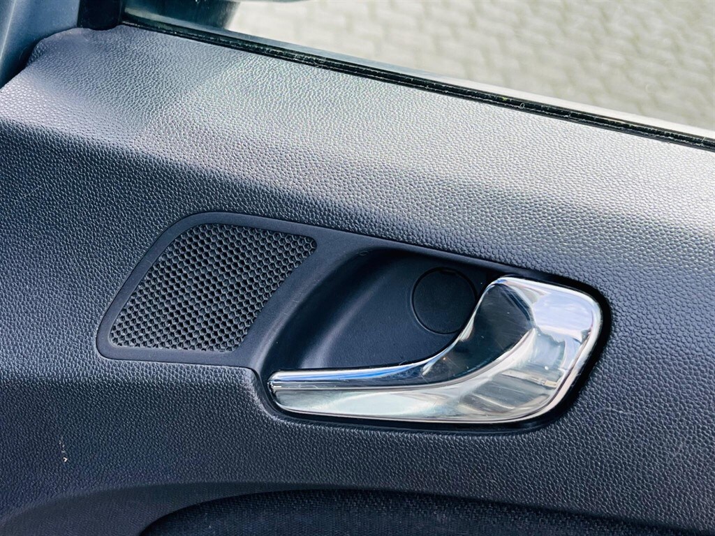 Used Vauxhall Corsa 2010 for sale - 78148884: Photo 23