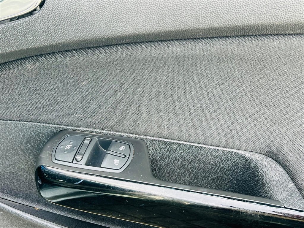 Used Vauxhall Corsa 2010 for sale - 78148884: Photo 24