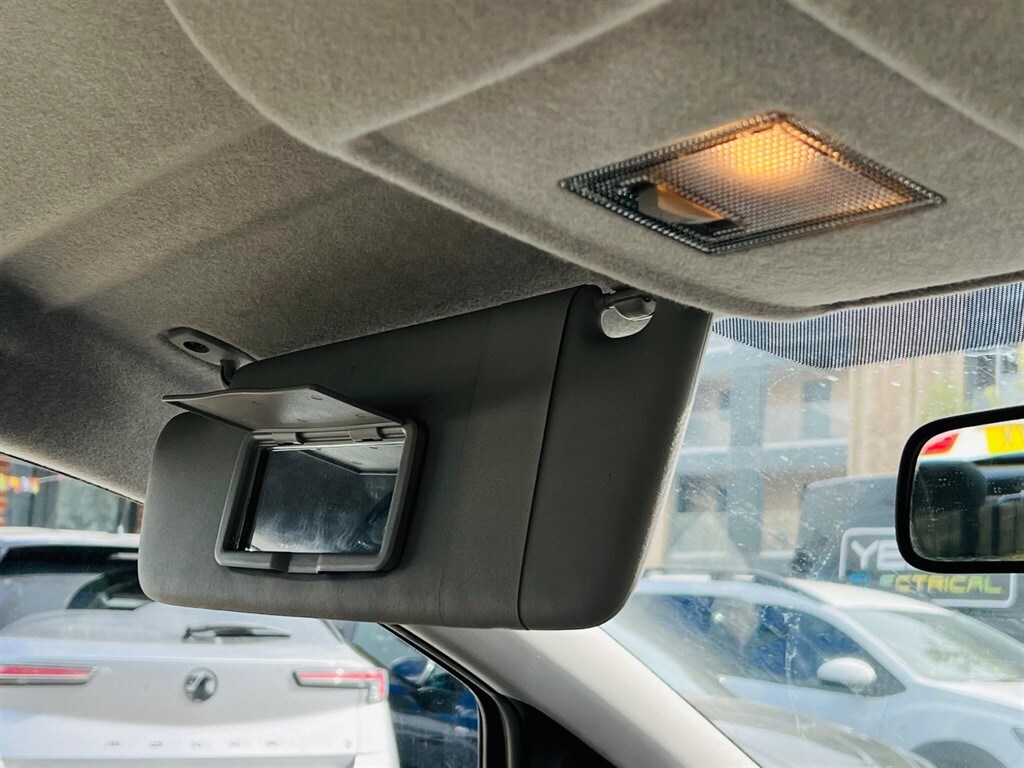 Used Vauxhall Corsa 2010 for sale - 78148884: Photo 65