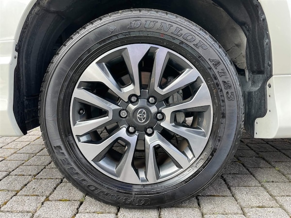 Used Toyota Landcruiser 2023 for sale - 75571534: Photo 64
