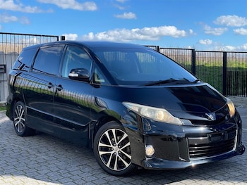 2012 - AUTO CRUISE 2.4L 8 SEATS 5dr