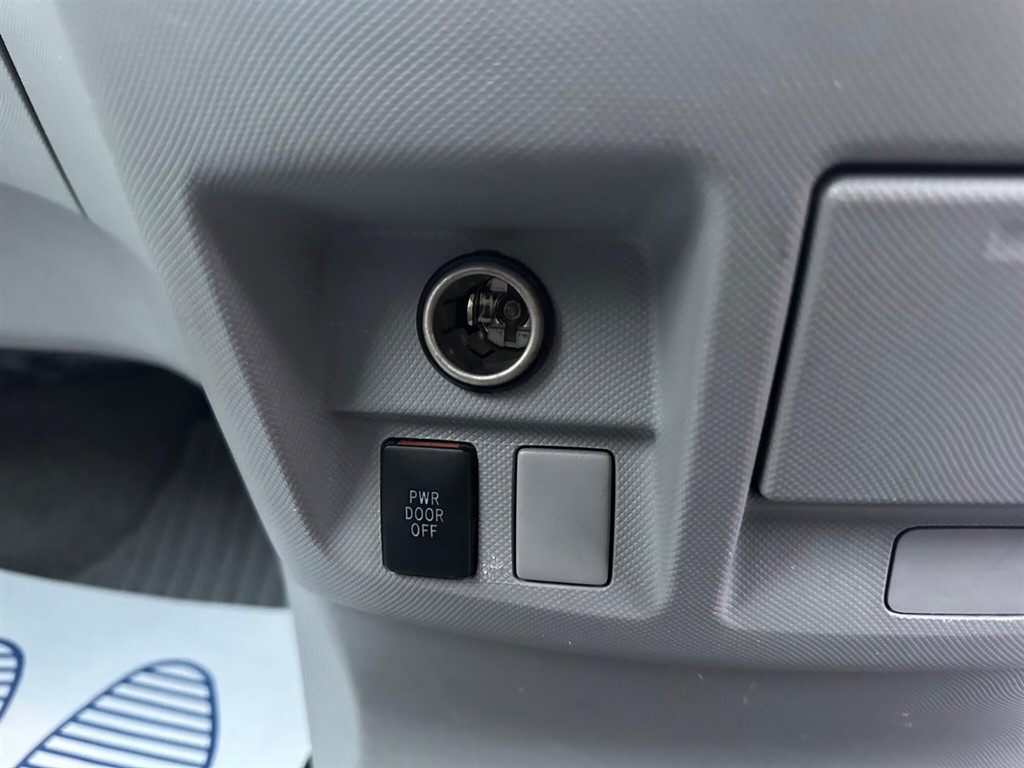 Used Toyota Estima 2023 for sale - 76442161: Photo 37