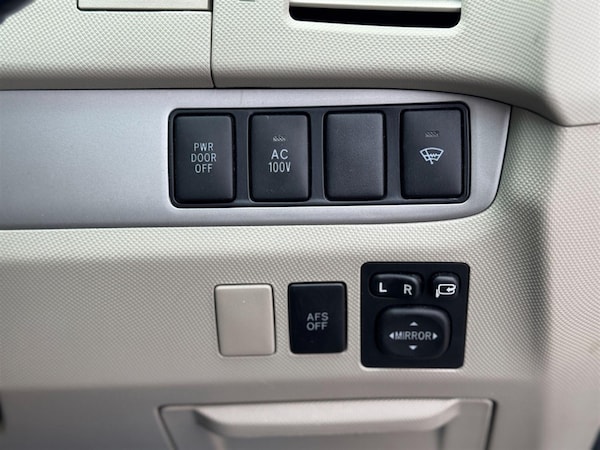 Used Toyota Estima 2010 for sale - 75570181: Photo 48