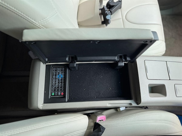 Used Toyota Estima 2010 for sale - 75570181: Photo 49