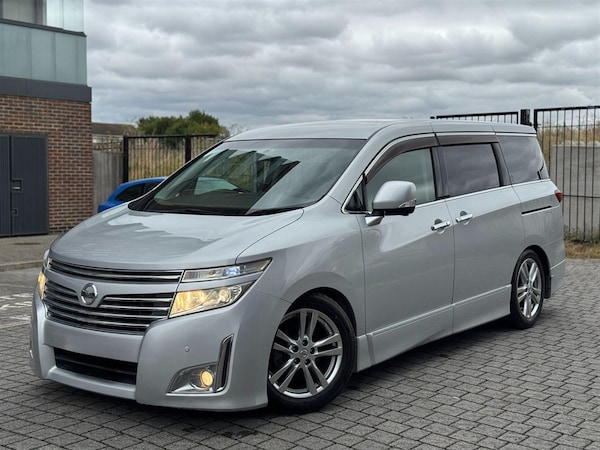 Used Nissan Elgrand 2010 for sale - 75679488: Photo 2