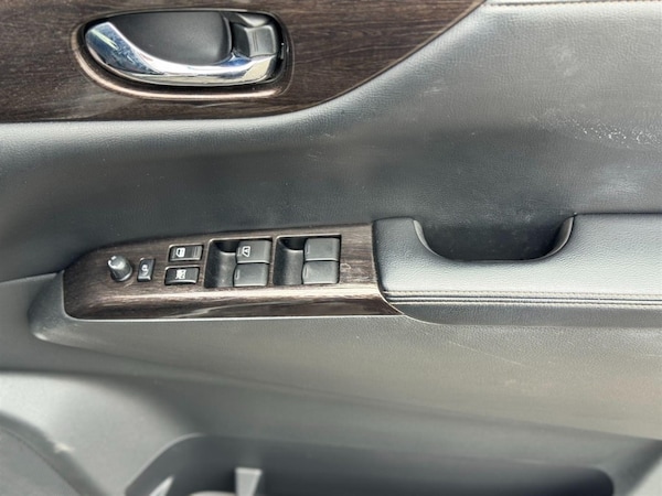 Used Nissan Elgrand 2010 for sale - 75679488: Photo 32