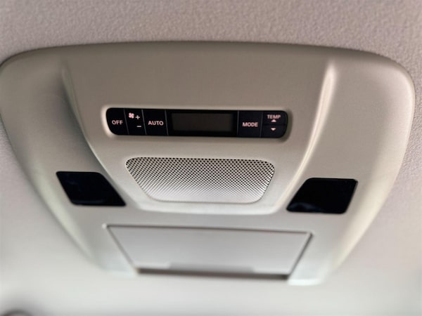 Used Nissan Elgrand 2010 for sale - 75679488: Photo 49