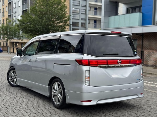 Used Nissan Elgrand 2010 for sale - 75679488: Photo 5