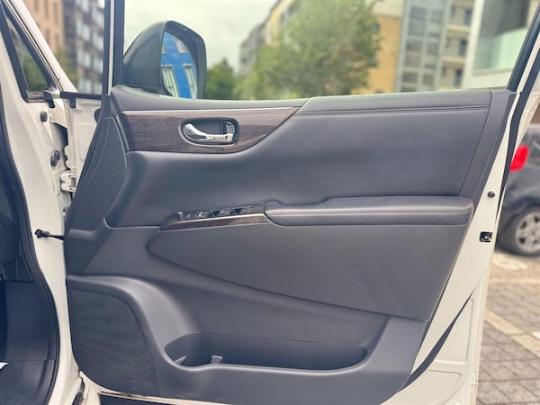 Used Nissan Elgrand 2013 for sale - 75675397: Photo 29