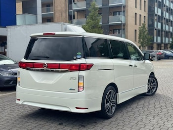 Used Nissan Elgrand 2013 for sale - 75675397: Photo