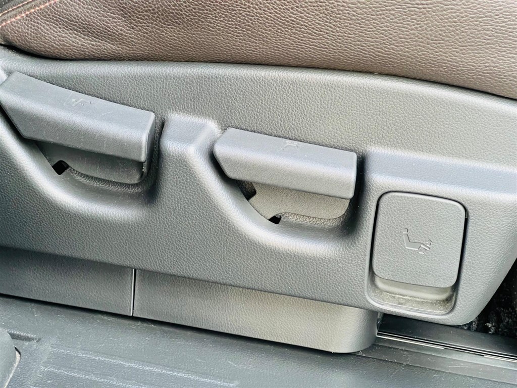 Used Nissan Elgrand 2019 for sale - 78118109: Photo 20