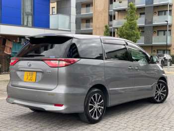 Used Toyota Estima 2018 for sale - 74972070: Photo