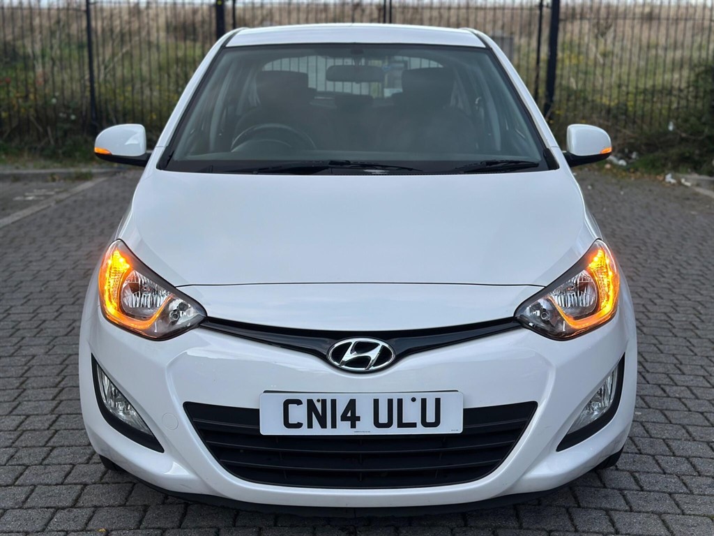 Used Hyundai i20 2014 for sale - 76404938: Photo 2