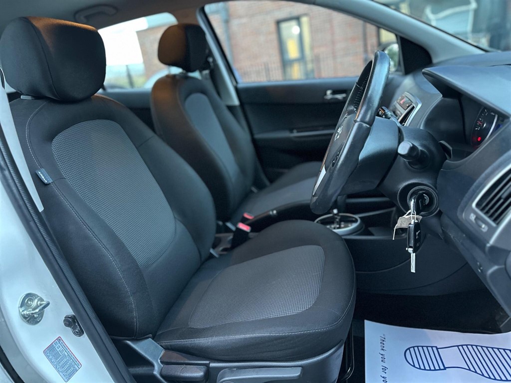 Used Hyundai i20 2014 for sale - 76404938: Photo 29