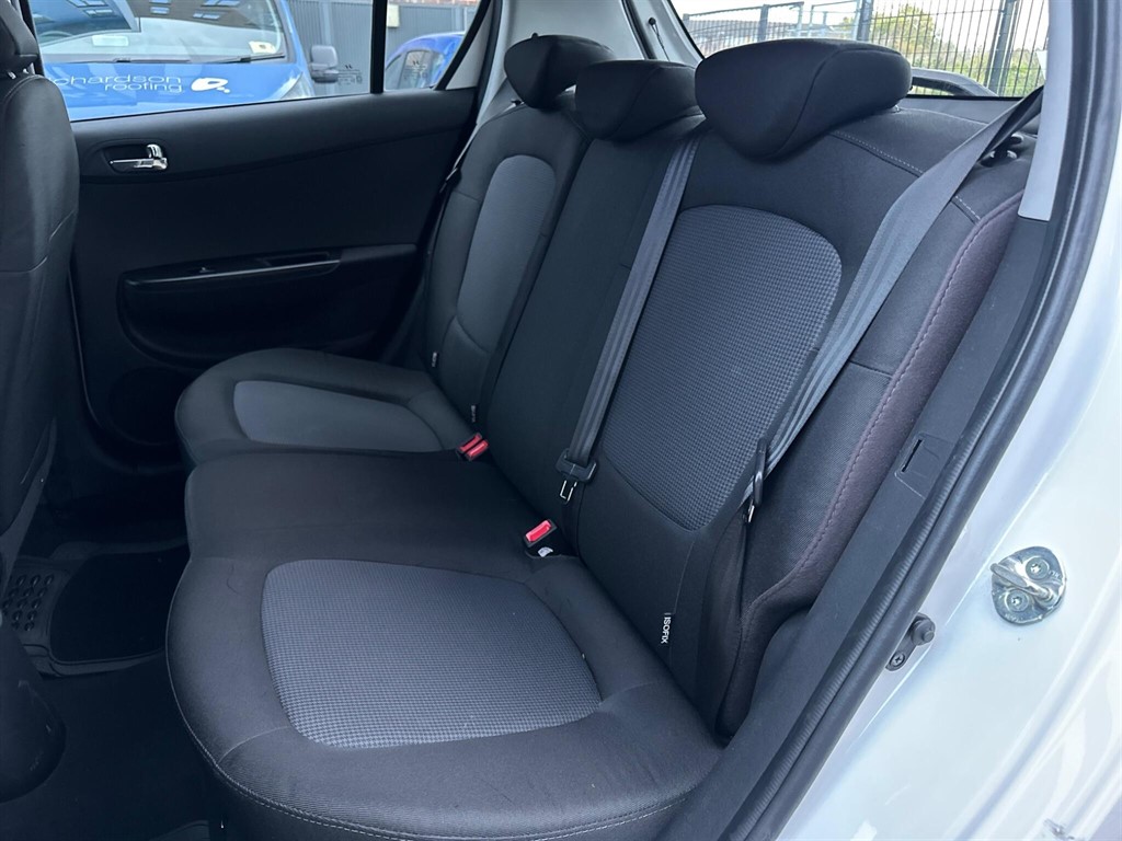 Used Hyundai i20 2014 for sale - 76404938: Photo 32