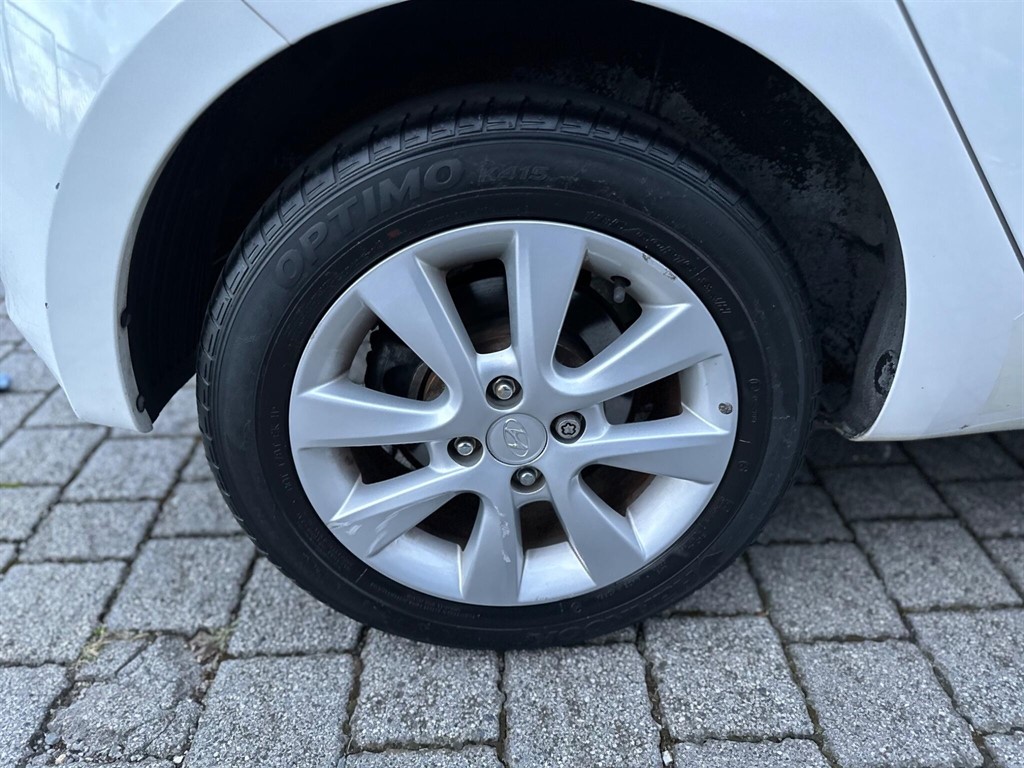 Used Hyundai i20 2014 for sale - 76404938: Photo 49