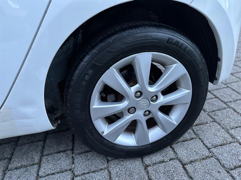 Used Hyundai i20 2014 for sale - 76404938: Photo 52