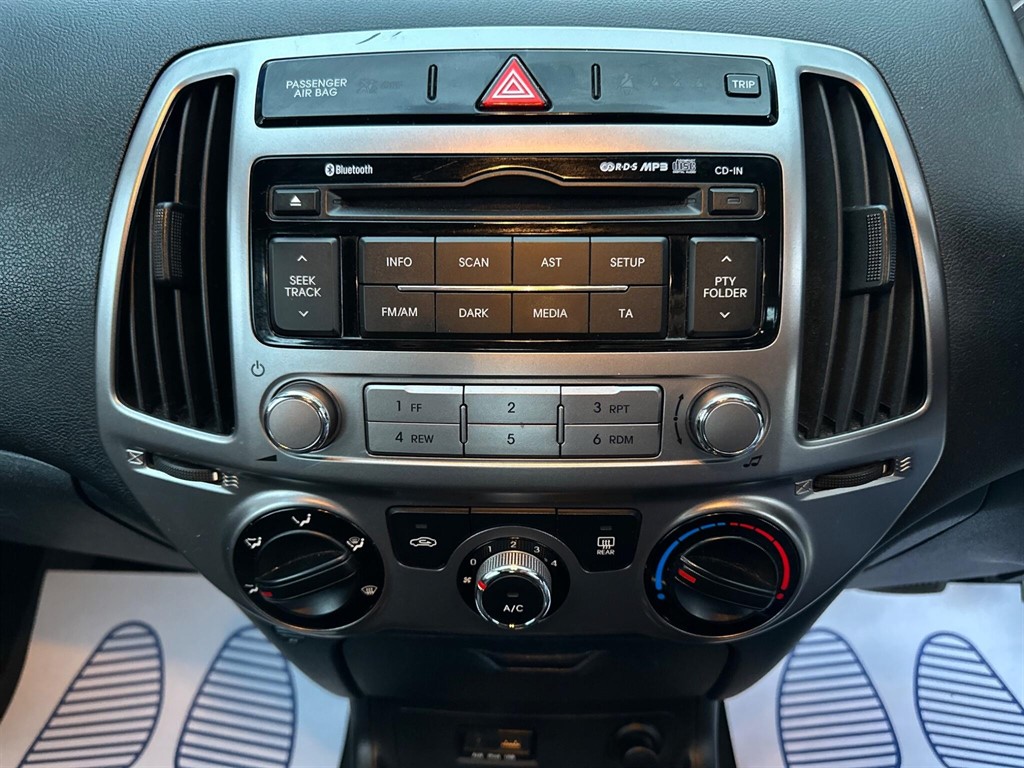 Used Hyundai i20 2014 for sale - 76404938: Photo 53