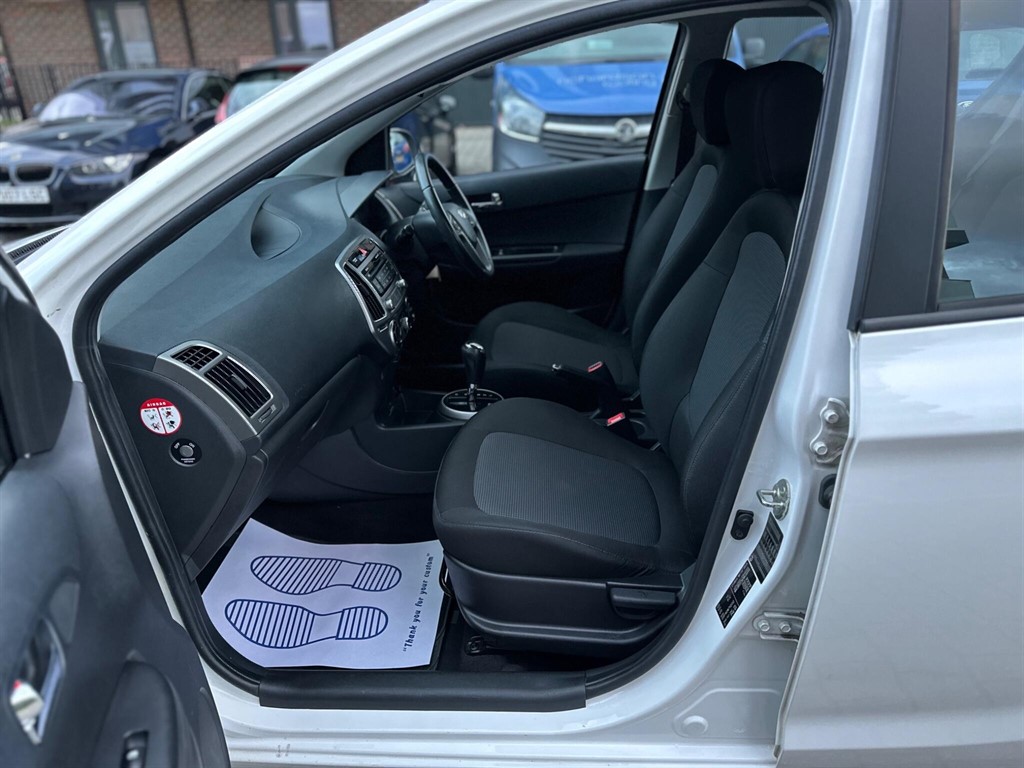 Used Hyundai i20 2014 for sale - 76404938: Photo 65