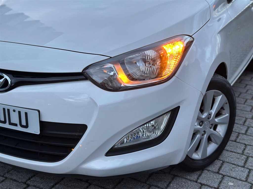 Used Hyundai i20 2014 for sale - 76404938: Photo 68
