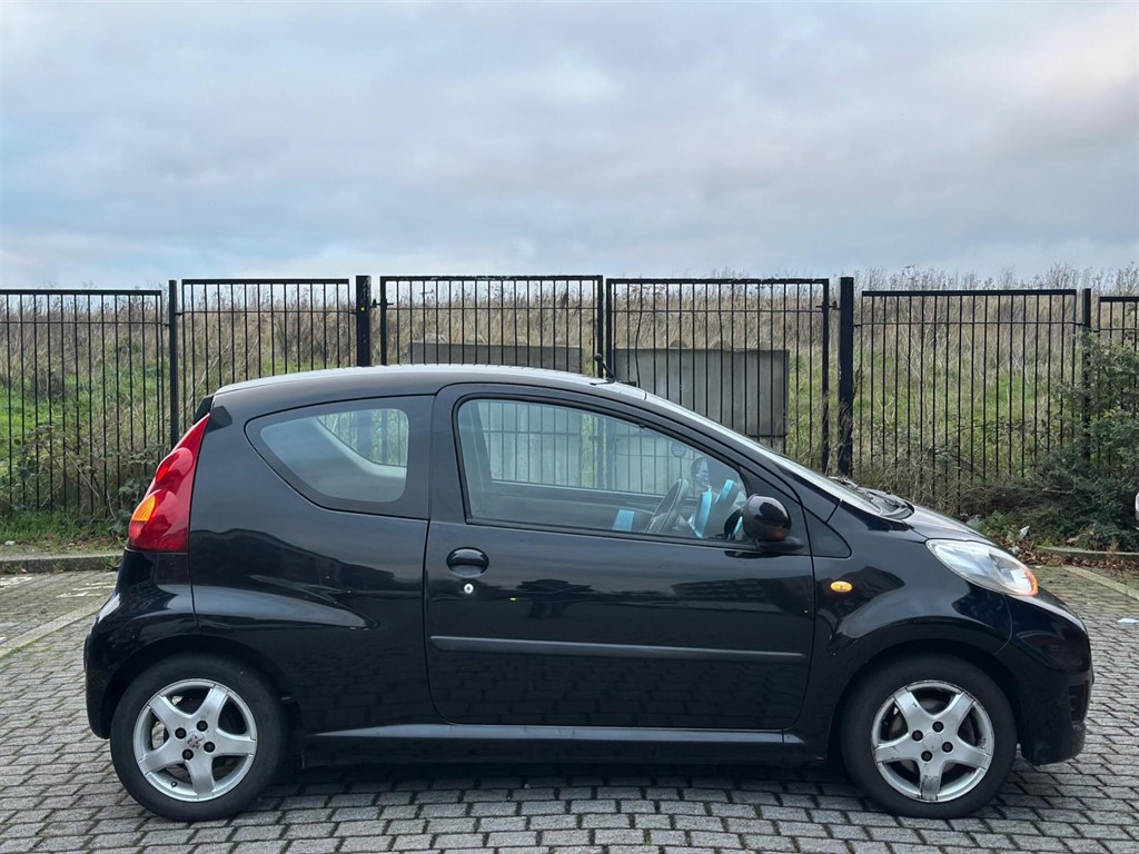 Used Peugeot 107 2010 for sale - 76960378: Photo 12