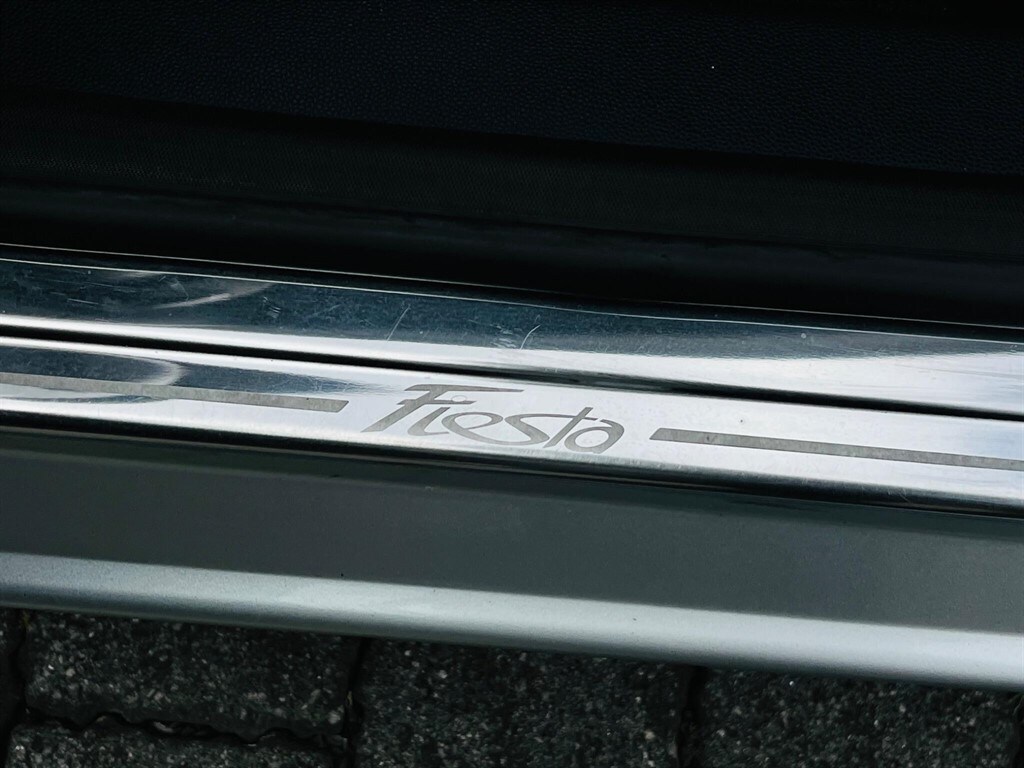 Used Ford Fiesta 2011 for sale - 78219097: Photo 32