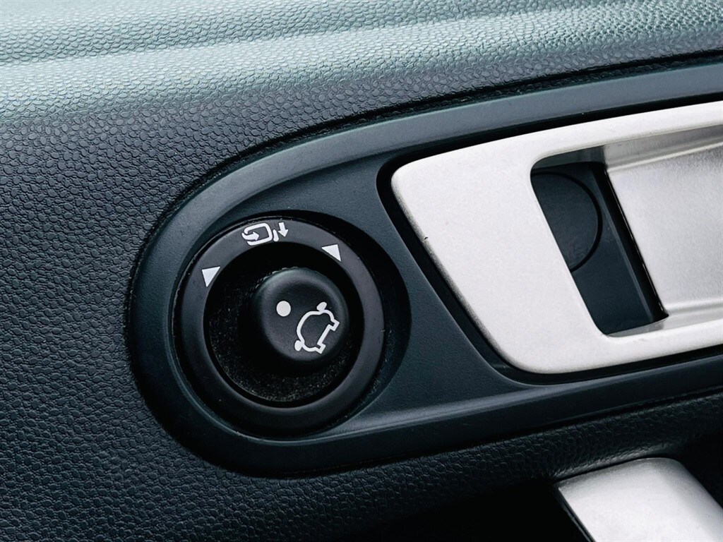 Used Ford Fiesta 2011 for sale - 78219097: Photo 33