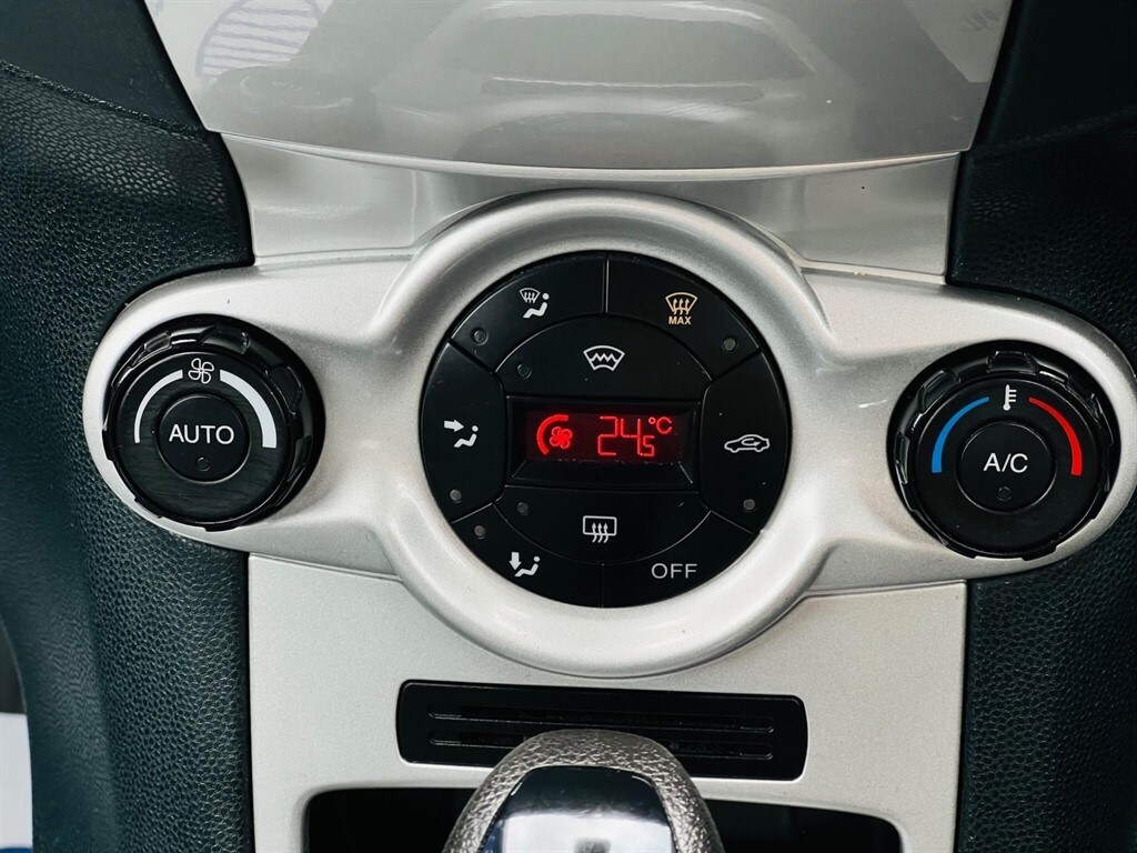 Used Ford Fiesta 2011 for sale - 78219097: Photo 41