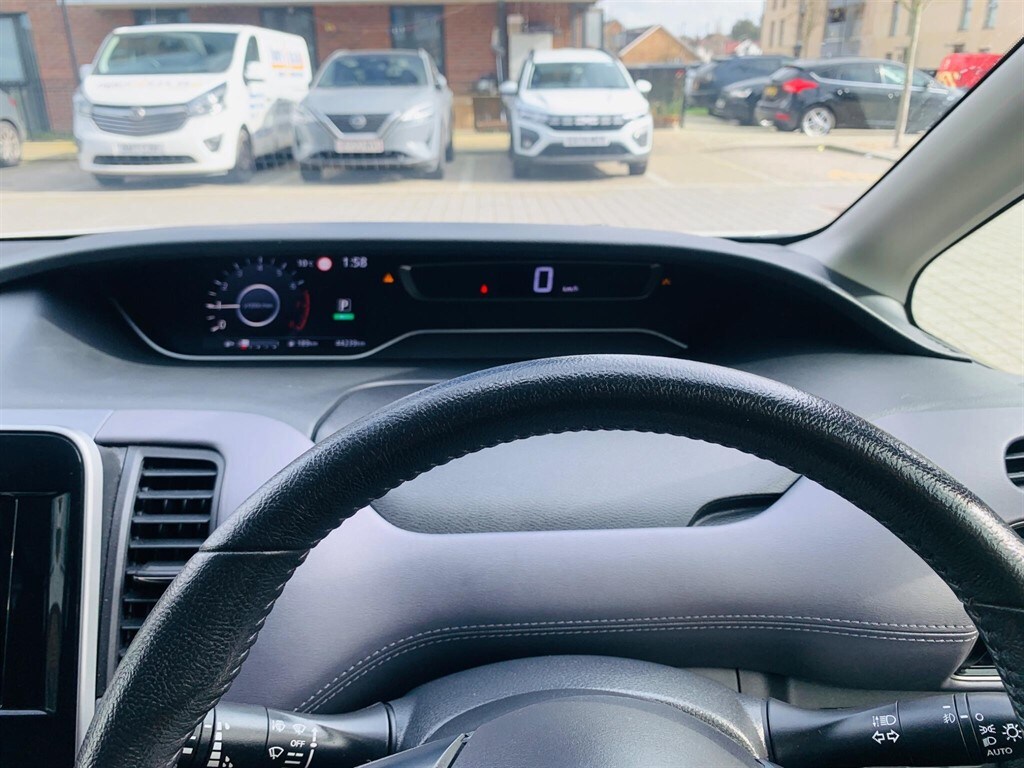 Used Nissan Serena 2019 for sale - 77826993: Photo 14