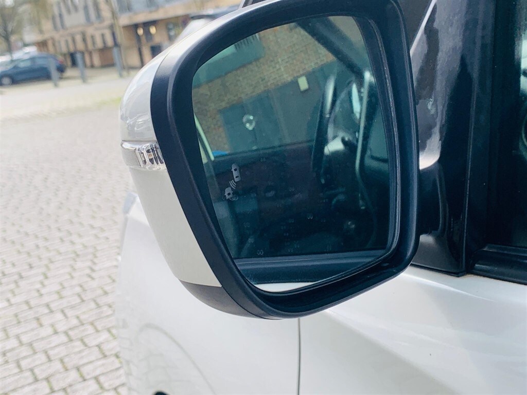 Used Nissan Serena 2019 for sale - 77826993: Photo 39