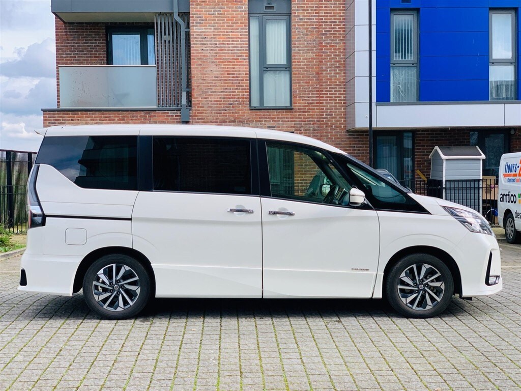 Used Nissan Serena 2019 for sale - 77826993: Photo 8