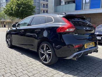 Used Volvo V40 2019 for sale - 78730094: Photo