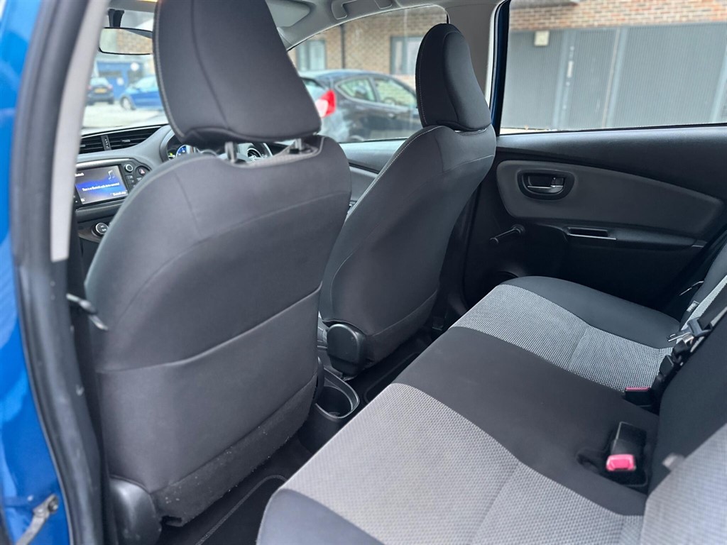 Used Toyota Yaris 2014 for sale - 76459378: Photo 19