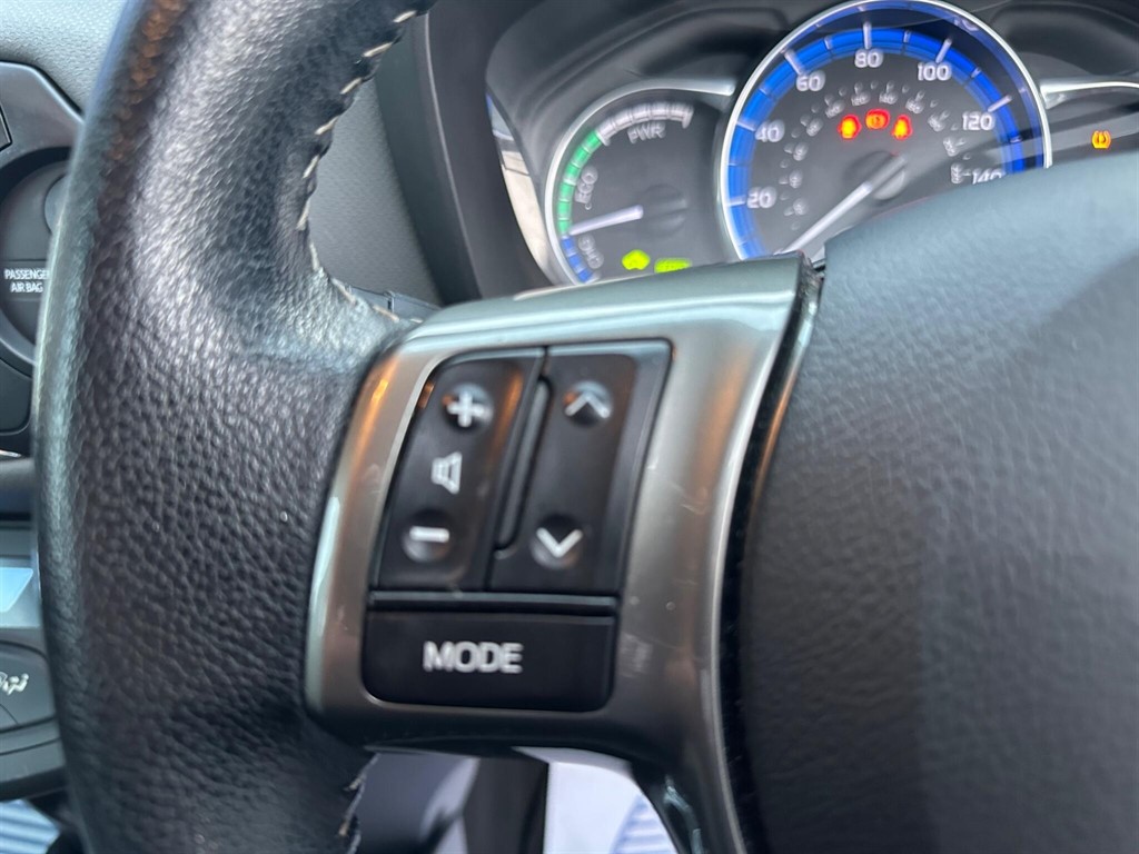 Used Toyota Yaris 2014 for sale - 76459378: Photo 33