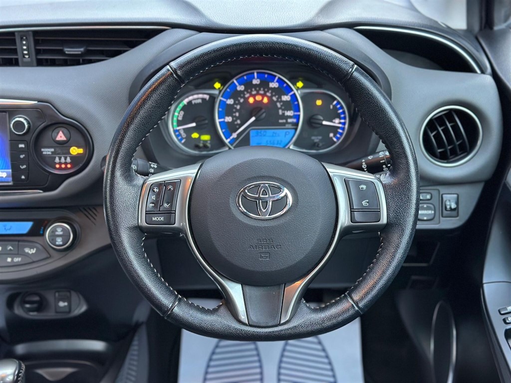 Used Toyota Yaris 2014 for sale - 76459378: Photo 34