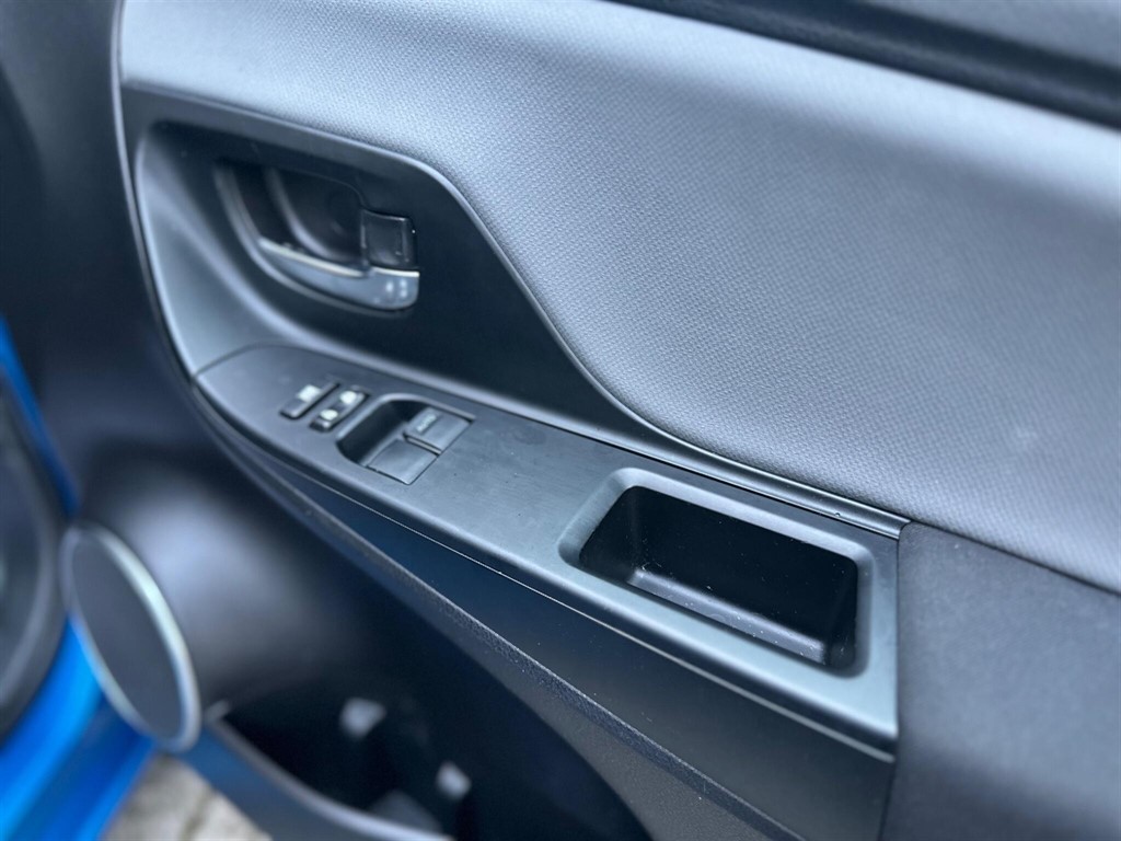 Used Toyota Yaris 2014 for sale - 76459378: Photo 40