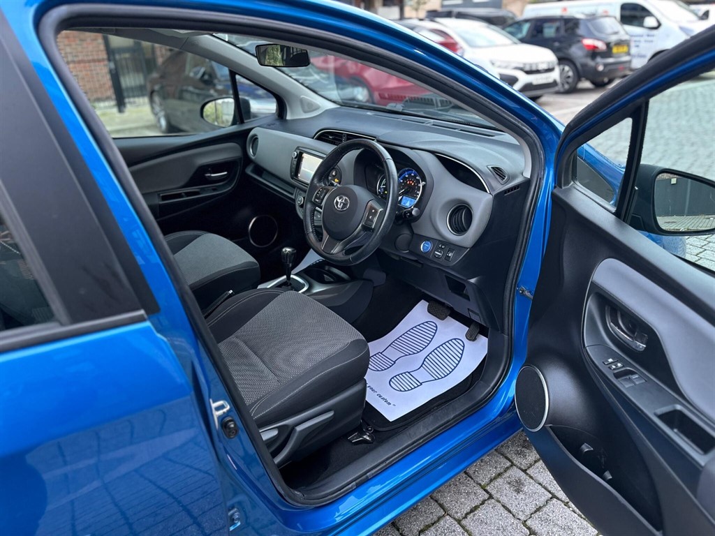 Used Toyota Yaris 2014 for sale - 76459378: Photo 43