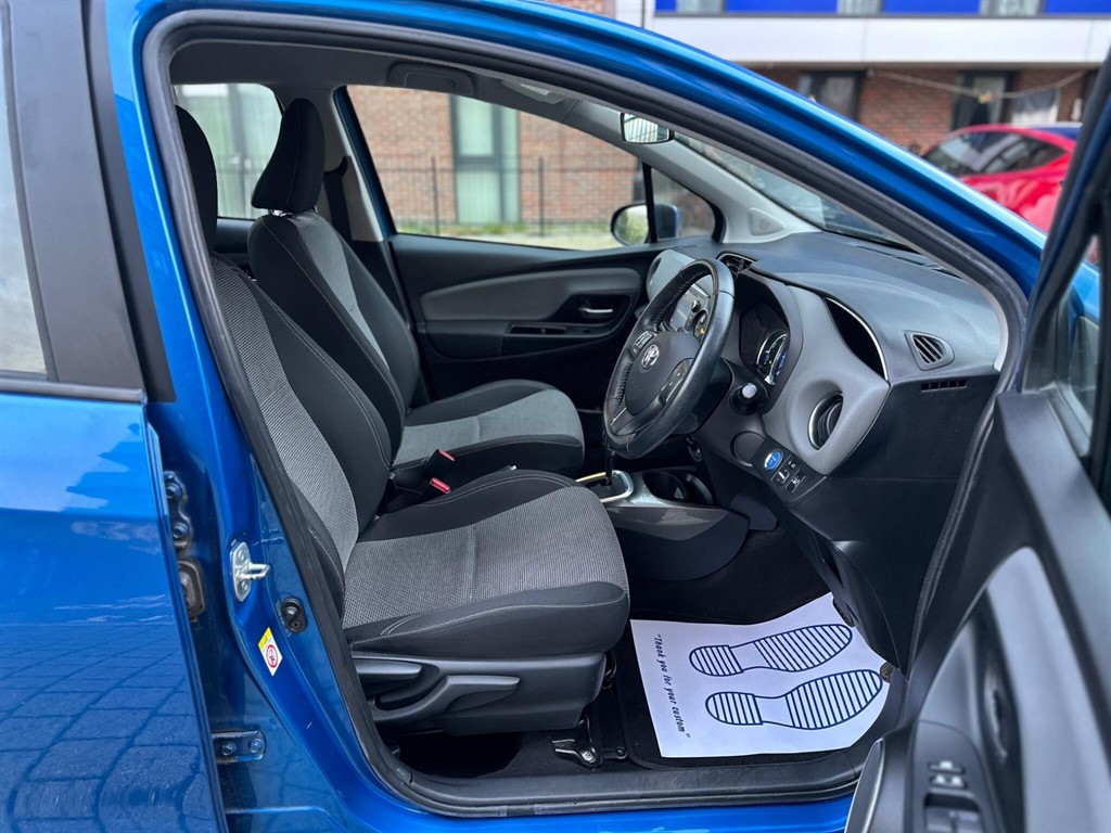 Used Toyota Yaris 2014 for sale - 76459378: Photo 45