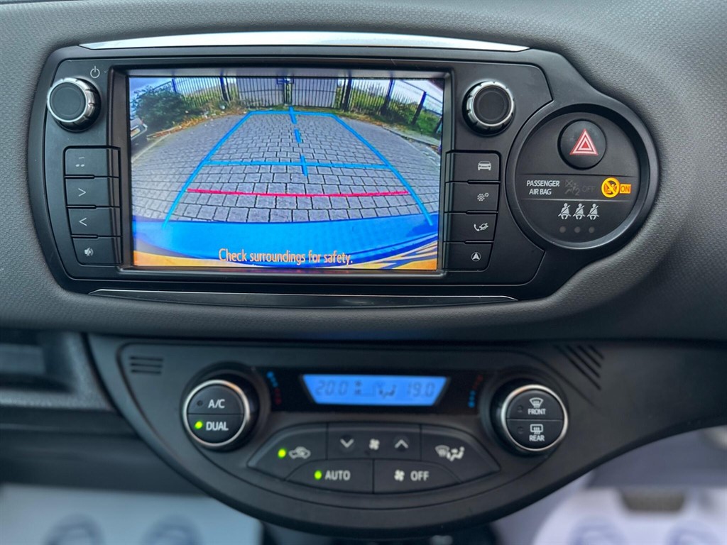 Used Toyota Yaris 2014 for sale - 76459378: Photo 61