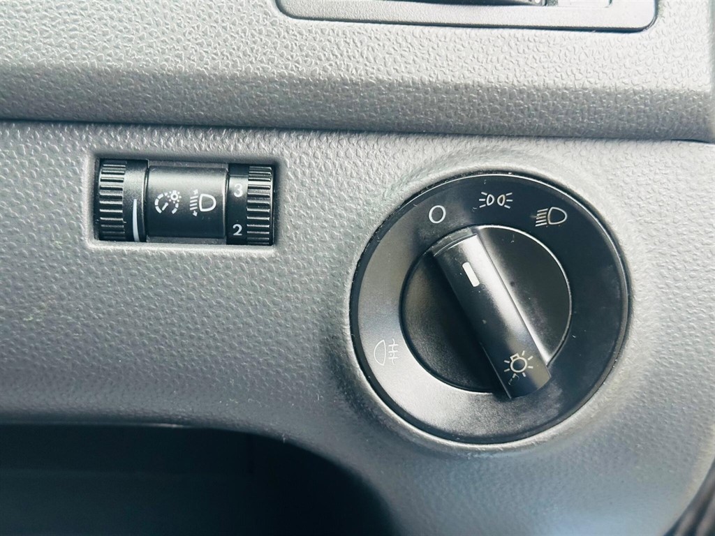 Used Volkswagen Polo 2006 for sale - 77160860: Photo 25