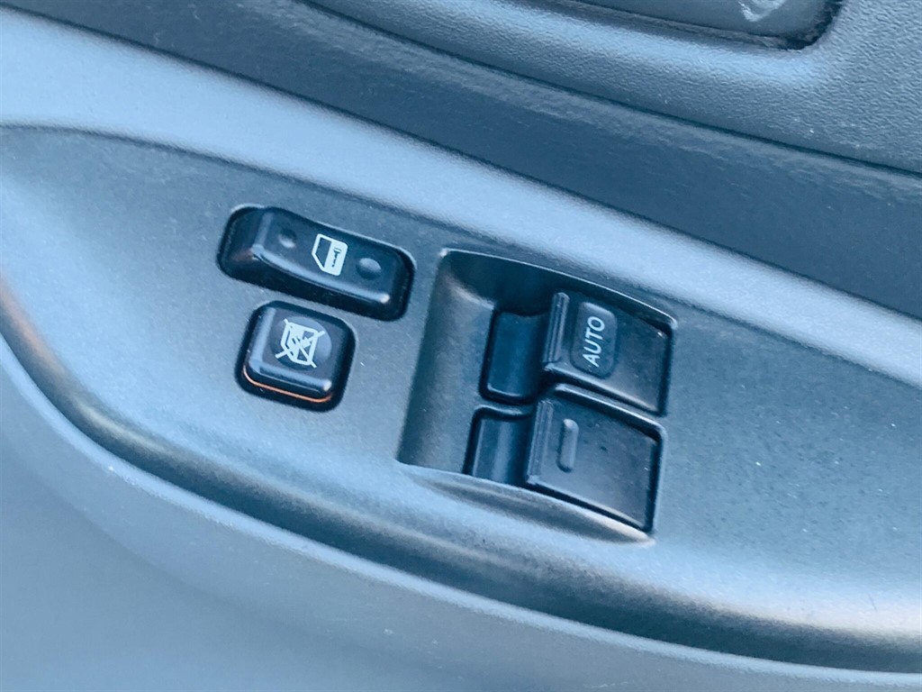 Used Toyota Yaris 2002 for sale - 77450132: Photo 21