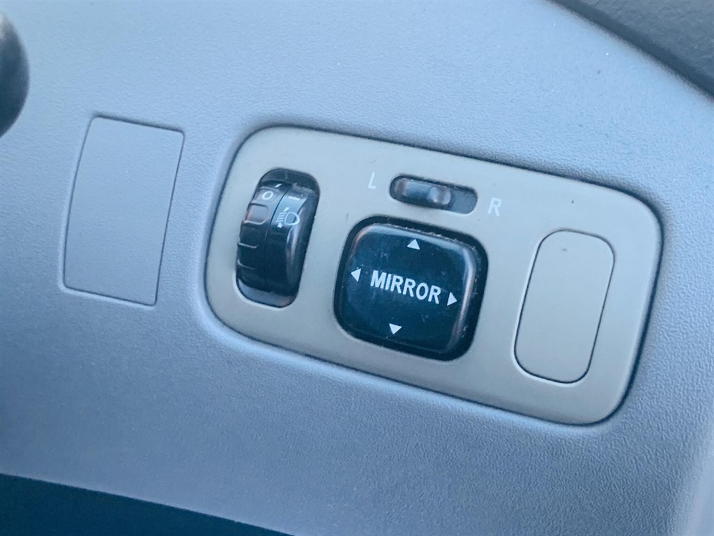 Used Toyota Yaris 2002 for sale - 77450132: Photo 22