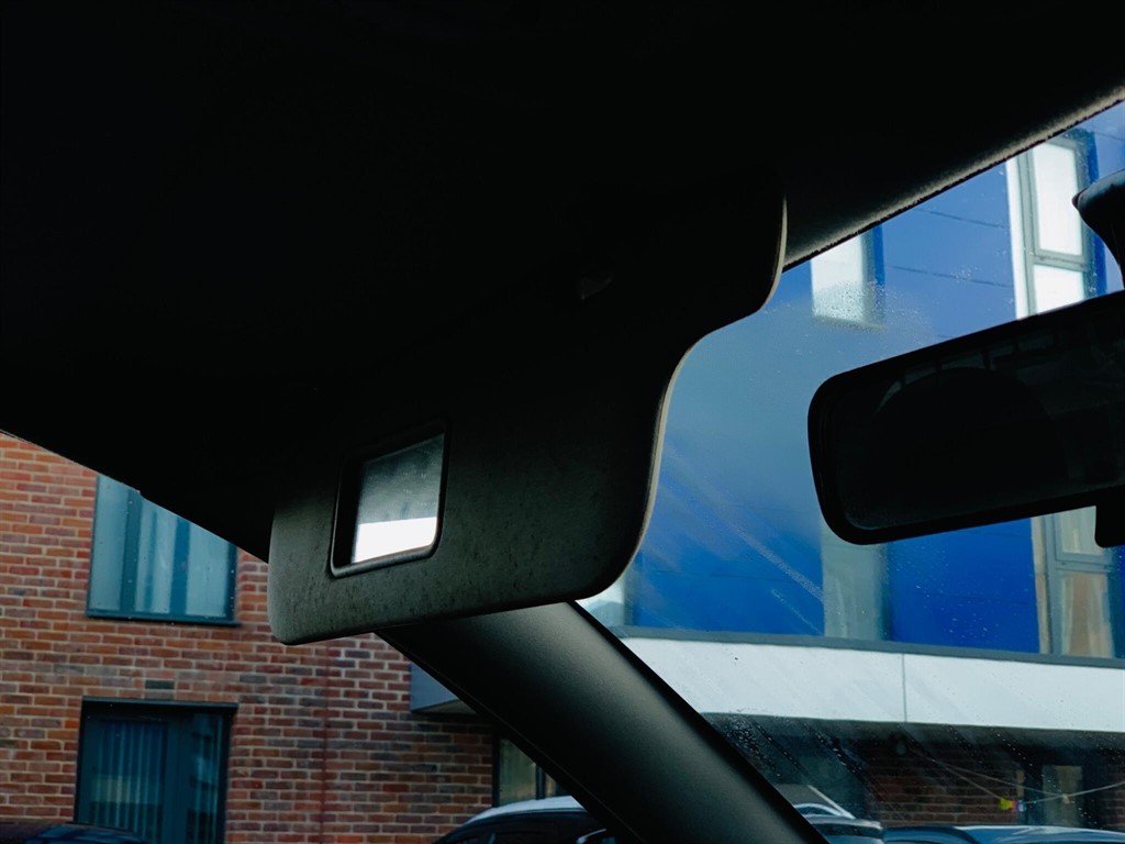 Used Toyota Yaris 2002 for sale - 77450132: Photo 51